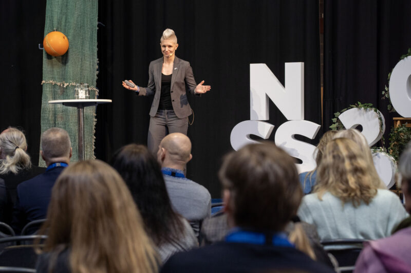 Nordic Seafood Summit 2024. En person som står på scenen och talar