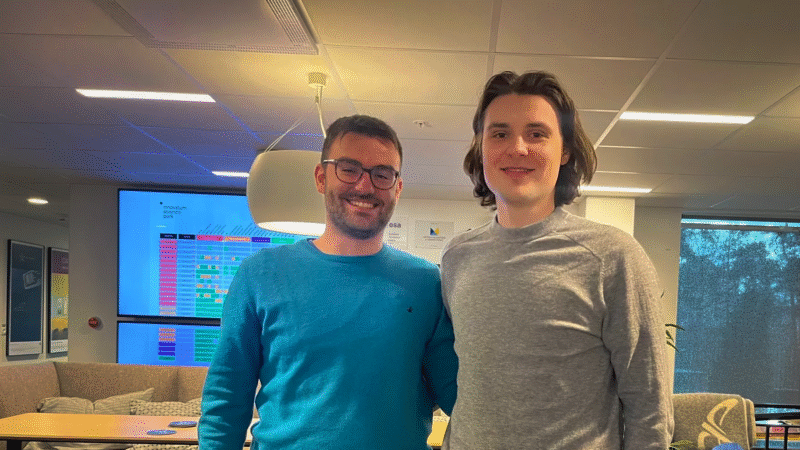 Algalume (Carlo Andrea Periti, Maxim Leander Dechange)- utvecklar en luftrenare för hemmabruk baserad på mikroalger Mentor: Jan Karlsen, Forskare och mikroalgexpert