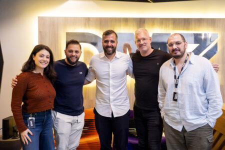 Alexandra Ali-Dib (DMZ), Abdullah Snobar (DMZ), Vitor Ortega (Innovatum Science Park), Markus Sulkupuro (Innovatum Science Park) och Mostafa Abdelmeguid (DMZ) träffades i Toronto i samband med att avtalet för partnerskapet skrevs på.